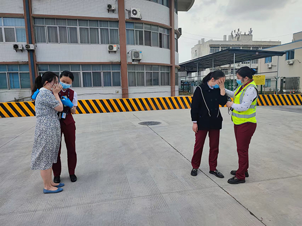 旅客服务部开展候机楼紧急疏散应急演练2.jpeg