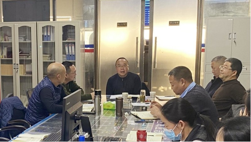 运行指挥中心召开会议_副本.jpg