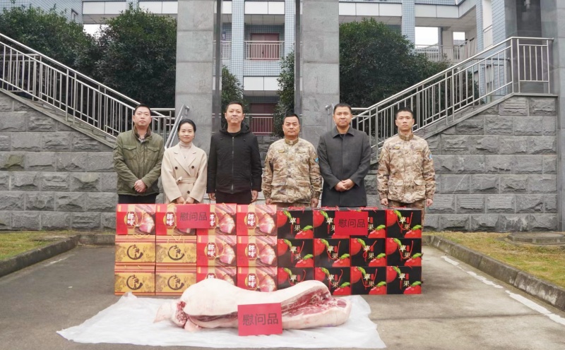 慰问部队_副本.jpg